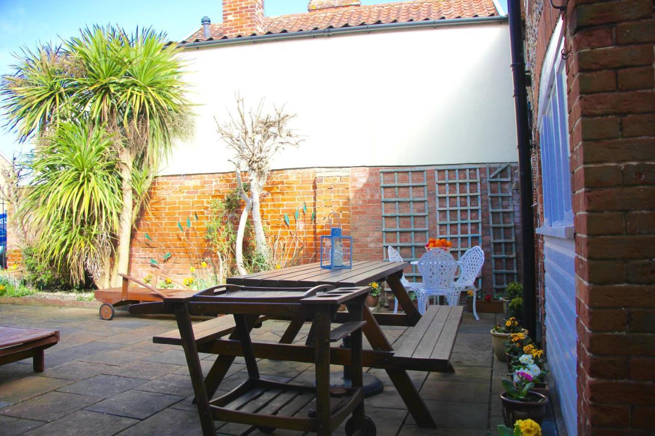 Romantic Flint Cottage On The Suffolk Coast Saxmundham Exterior foto