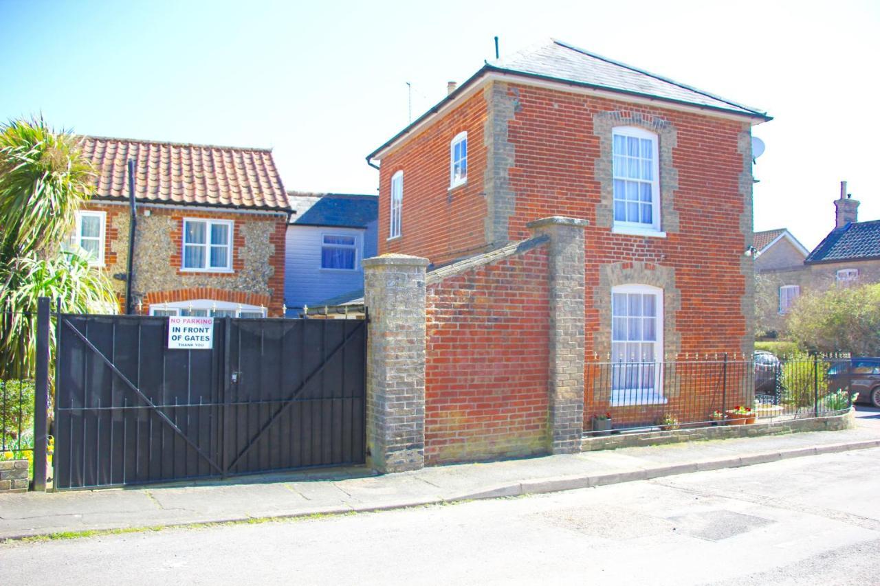 Romantic Flint Cottage On The Suffolk Coast Saxmundham Exterior foto